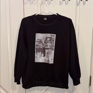 Graphic Black Sweatshirt